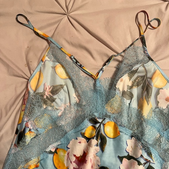 Victoria's Secret Lemon Blossom Slip Dress preowned like new condition size m - Picture 5 of 5
